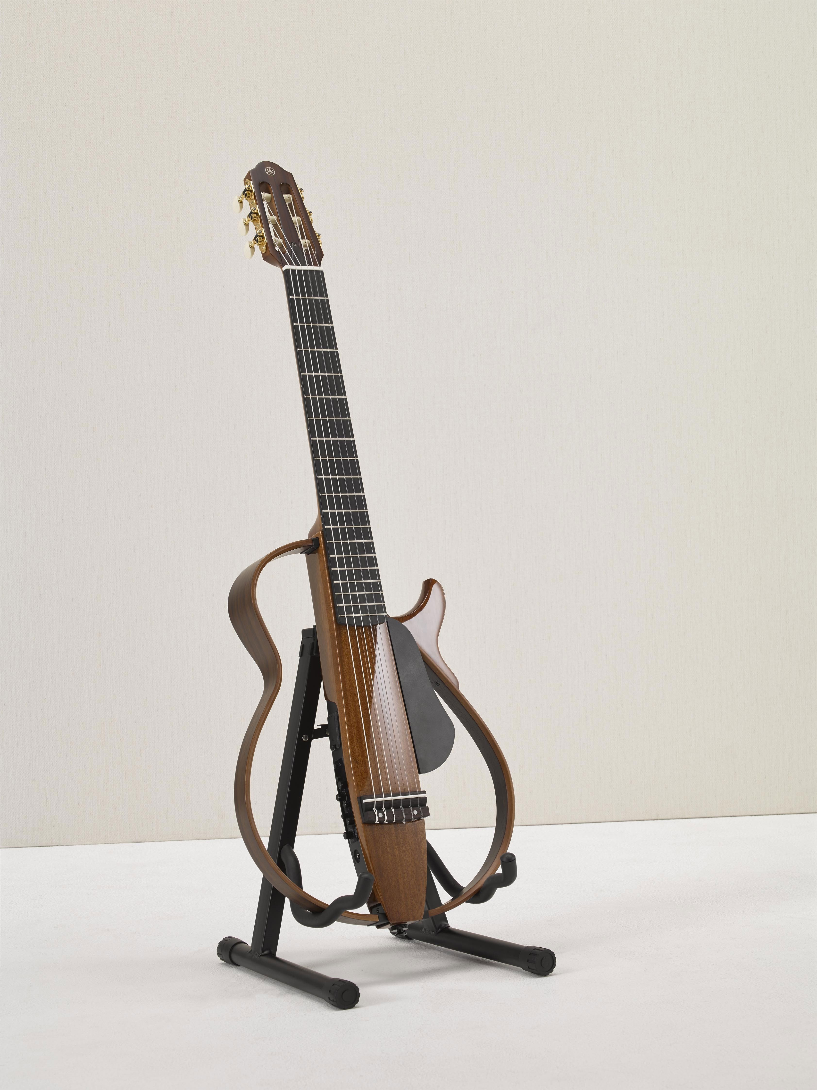 Yamaha サイレントギター SLG-200 Amazon.com: Yamaha SLG200N Nylon String Silent Guitar
