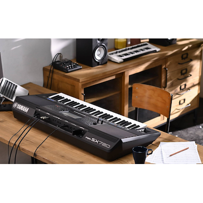 Yamaha Arranger Workstation PSR-SX720 on a desk