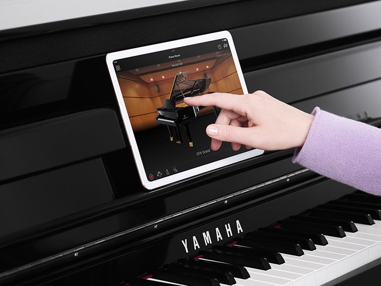 Operating the Yamaha Smart Pianist app