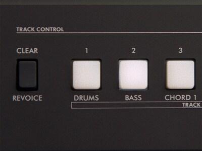 ภาพฟังก์ชั่นควบคุมแทร็กของ PSR-E483
