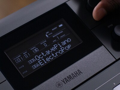 ภาพจอกลางของ PSR-E583