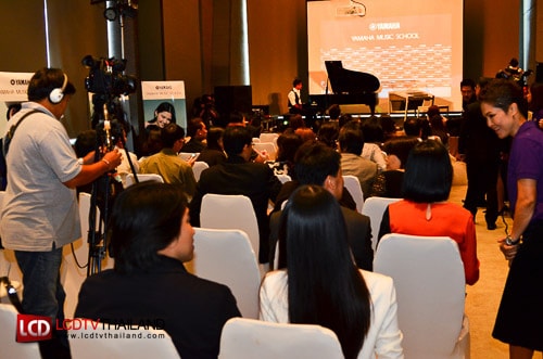 สยามดนตรียามาฮ่า เปิดตัวบุรินทร์ Yamaha Brand Ambassador คนแรกในรอบ 48 ปี พร้อมแถลงภาพลักษณ์โรงเรียนดนตรียามาฮ่า  เพื่อต้อนรับ AEC โดยเฉพาะ 